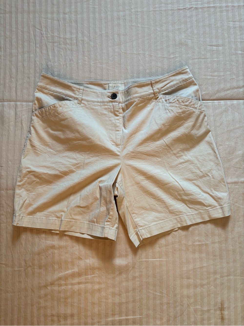 Talbots Shorts Women’s Classic Shorts Chinos Stone The Perfect Short Size 12